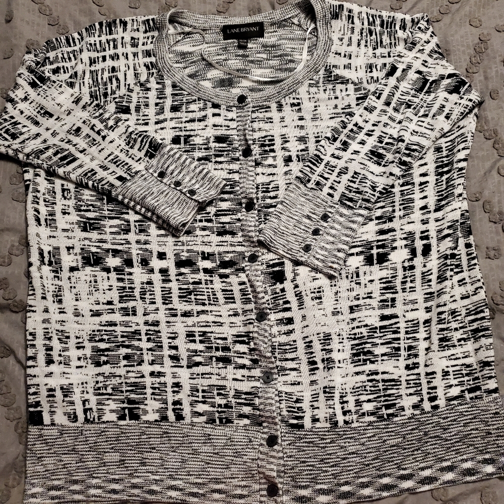 Lane Bryant 3/4 sleeve black and white cardigan